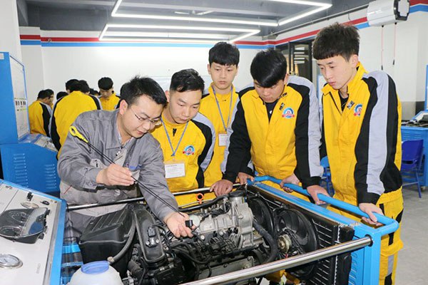 �Ĵ���ͨΪ�ӿ췢չ�ִ�����ְҵ�������õط���