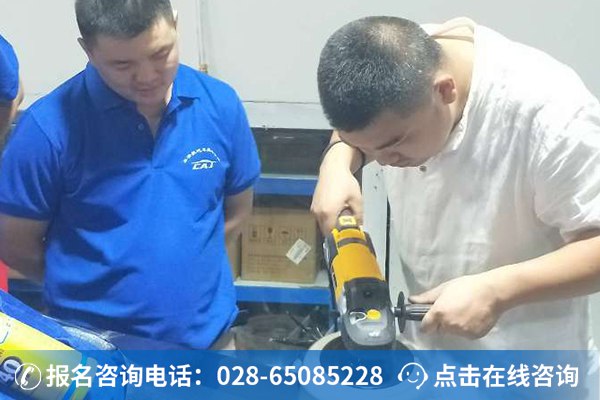 ����ͬѧ����������ʵѵ��